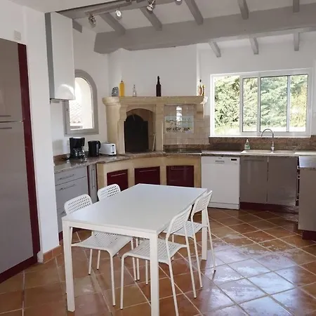 La Provencale Avec Piscine/12 Couchages