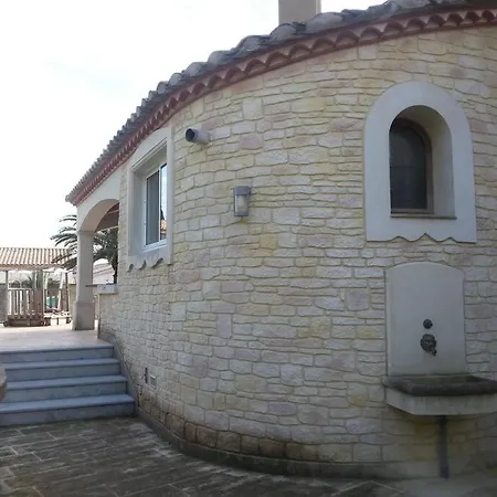 Villa La Provencale Avec Piscine/12 Couchages Boissieres (Gard)